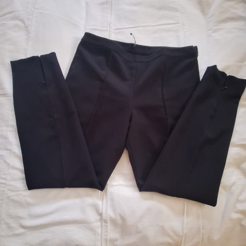 St. John Skinny Black Side Zipper Ankle Zipper Trouser